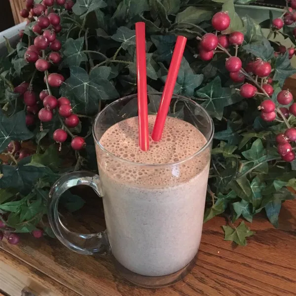 Amandelmelk En Chocolade Smoothie Met Banaan