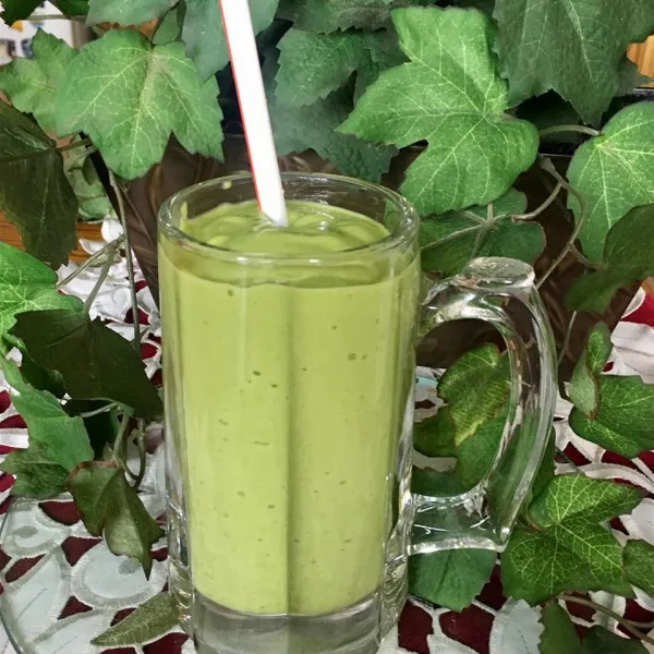 Bananen-, Avocado- en Spinazieshake