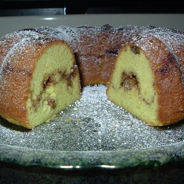 Bundt Cake Van Pistache En Walnoot