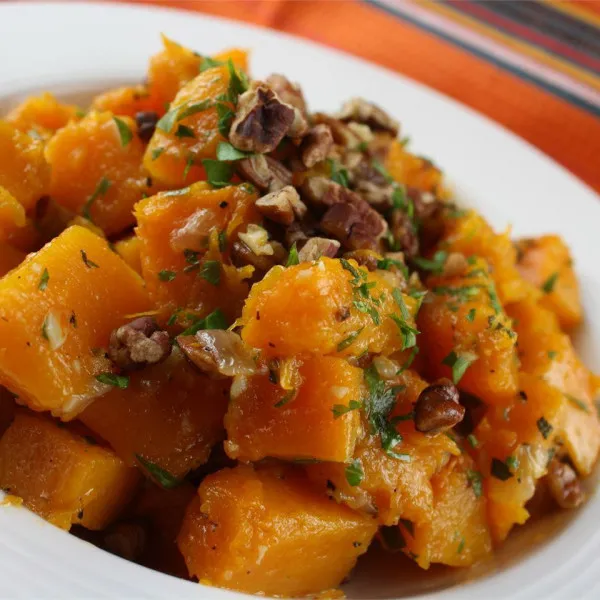Butternutpompoen Met Uien En Pecannoten