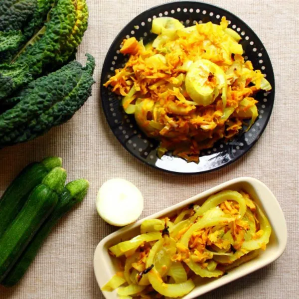Appel-fenkel ovenschotel met een vleugje kokos en kurkuma