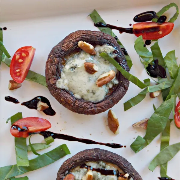 Geroosterde Portobello Champignons Met Blauwe Kaas