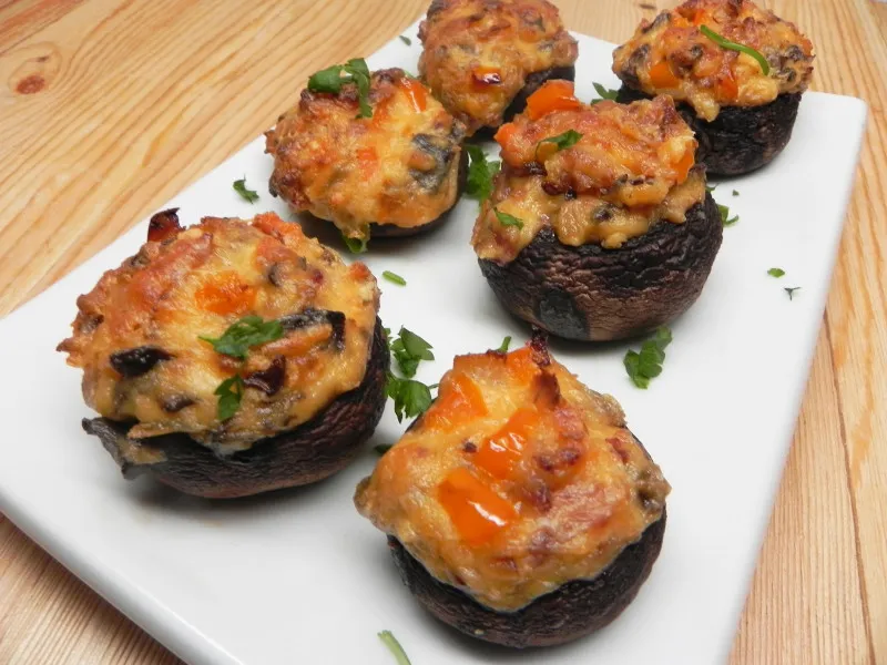 Gevulde Champignons Met Zure Room