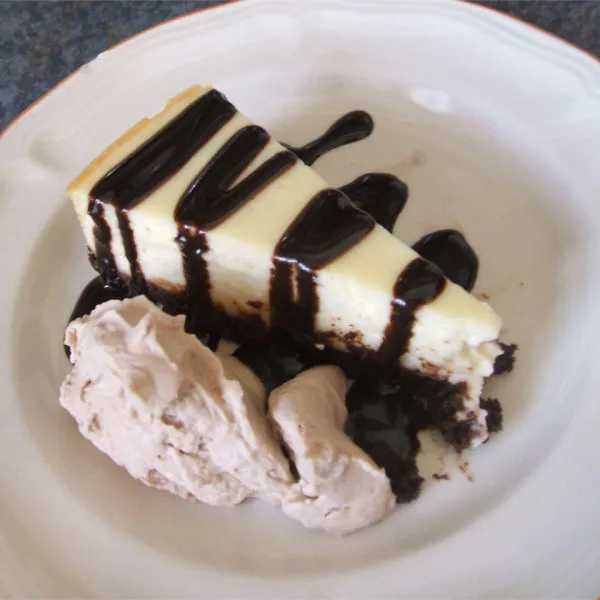 Witte Chocolade Cheesecake Met Witte Chocolade Brandy Saus