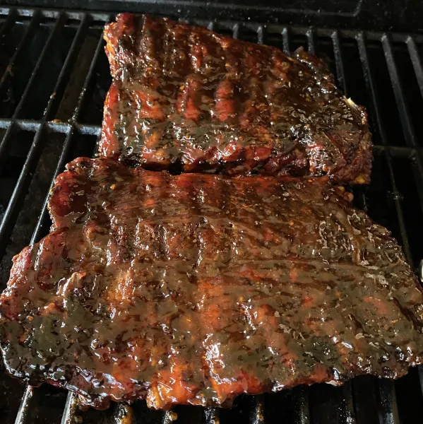 Gemakkelijke St. Louis Stijl Varkensribben Op Gasgrill
