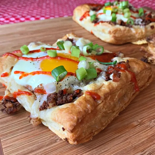 Eieren En Corned Beef Hash Taart Vierkantjes
