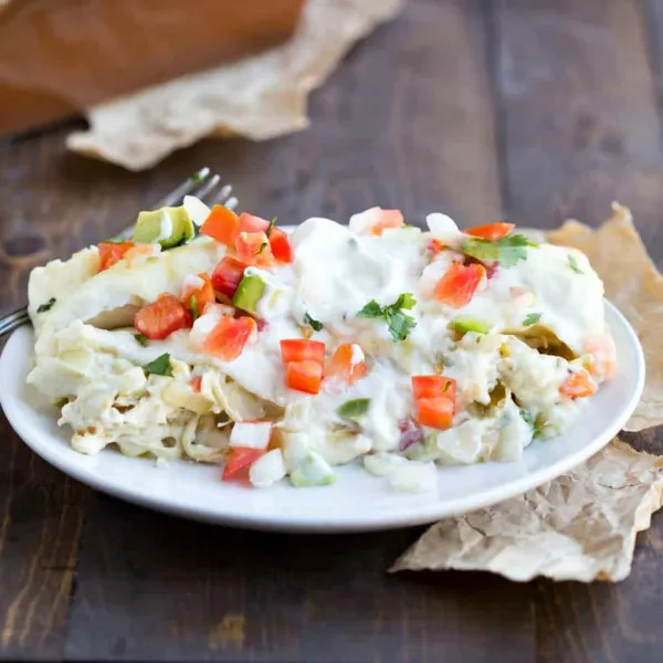 Romige Kippen Enchiladas Met Groene Salsa