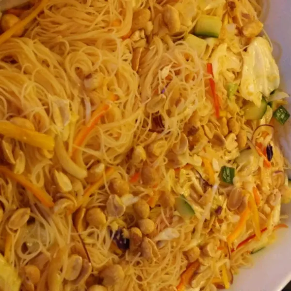Aziatische Rijstnoedelsalade