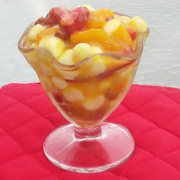 Fruit- en marshmallow salade