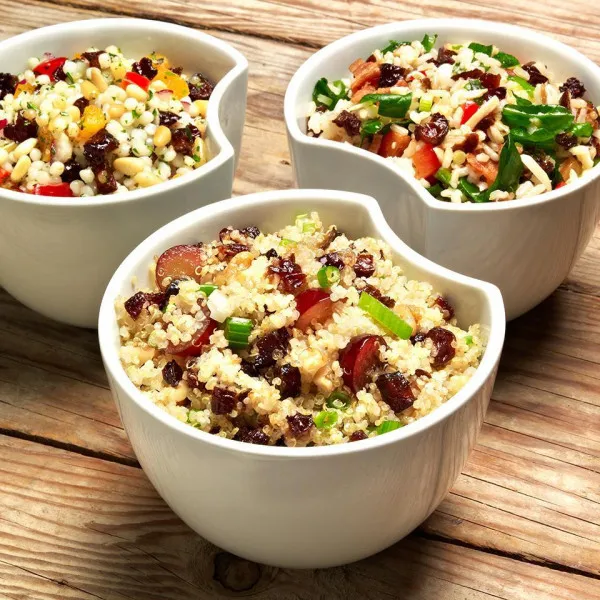 Quinoa Salade met Druiven en Gedroogde Pruimen