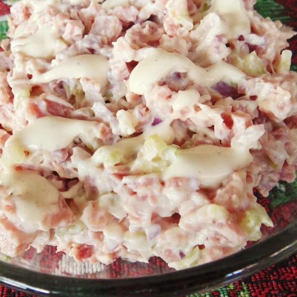 Salade van hamresten