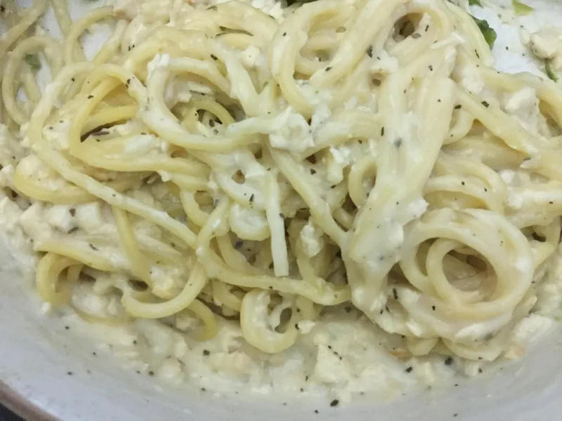 Kip Spaghetti Met Witte Saus