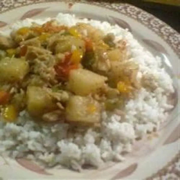 Kipstoofpot Met Peper En Ananas