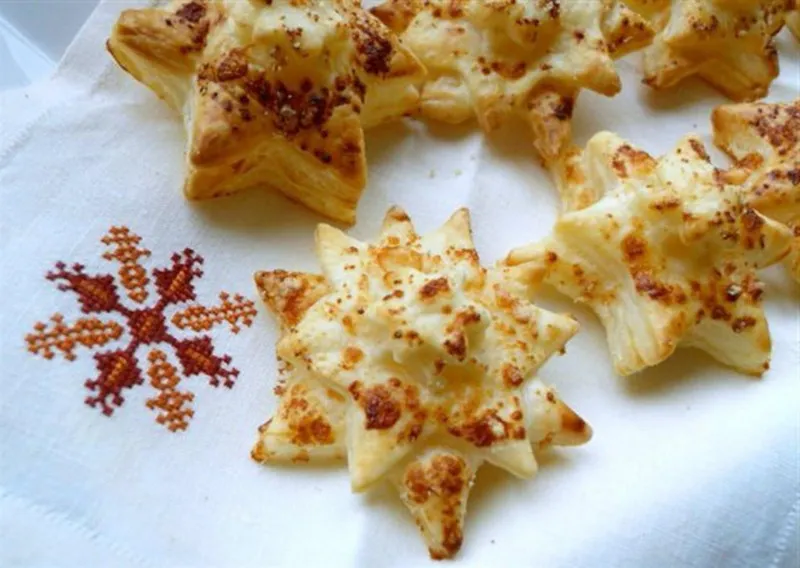 Bladerdeeg Sterren Met Parmezaan