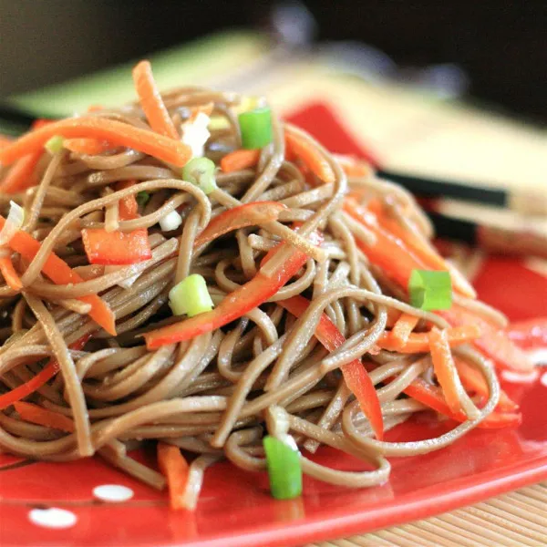 Koude Szechuan-noedels met Verpulverde Groenten