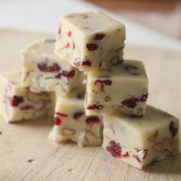 Fudge Van Muskaatnoot, Muskaatnoot En Witte Bosbessen