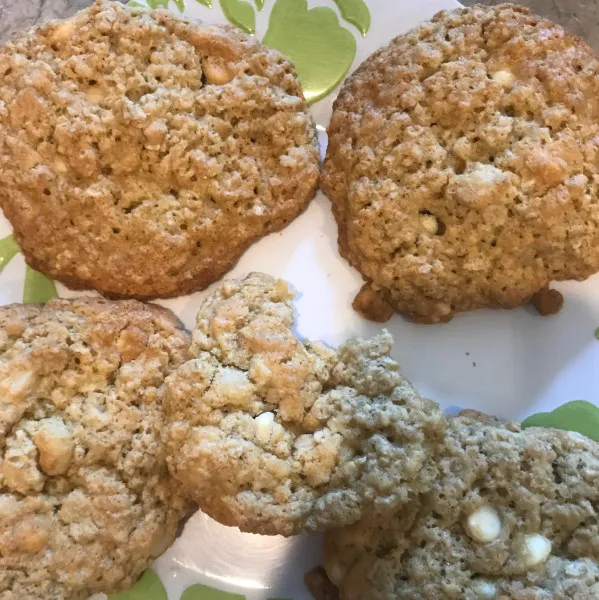 Havermoutkoekjes Met Witte Chocolade En Macadamianoten