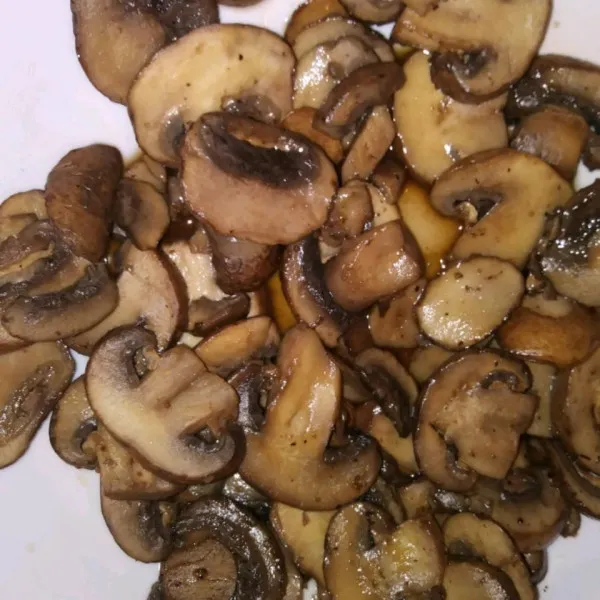 Champignons Met Nootmuskaat