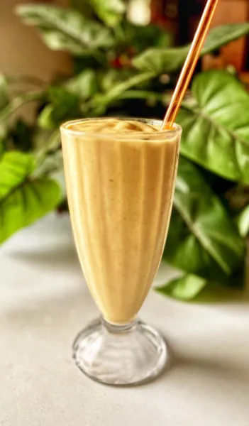 Kruidige Mango Lassi