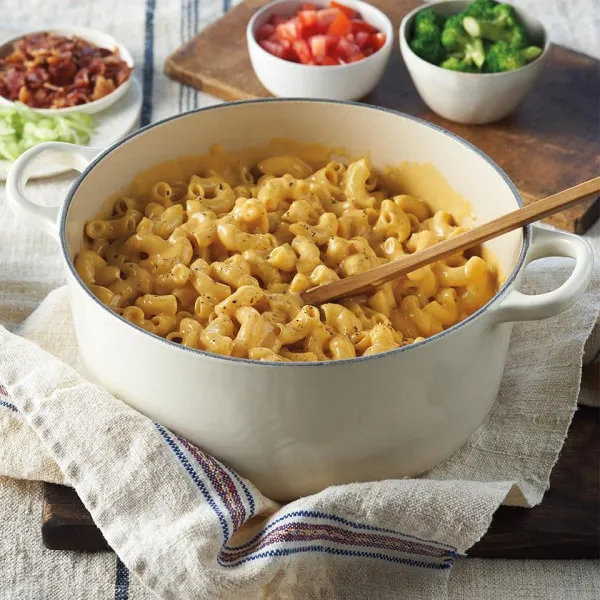 Macaroni met Cheddar Kaas uit een Pan