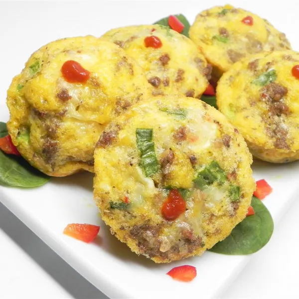Eieren Muffins Met Worst En Lente-ui