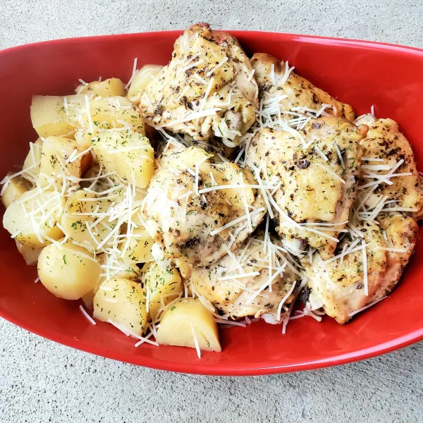 Parmezaanse Kippenbouten en Aardappelen in een Slowcooker