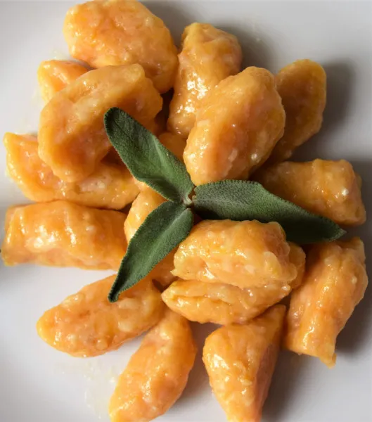 Zoete Aardappelgnocchi met Salie en Boter Saus