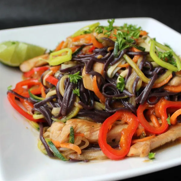 Super Gemakkelijke En Glutenvrije Pad Thai Met Kip