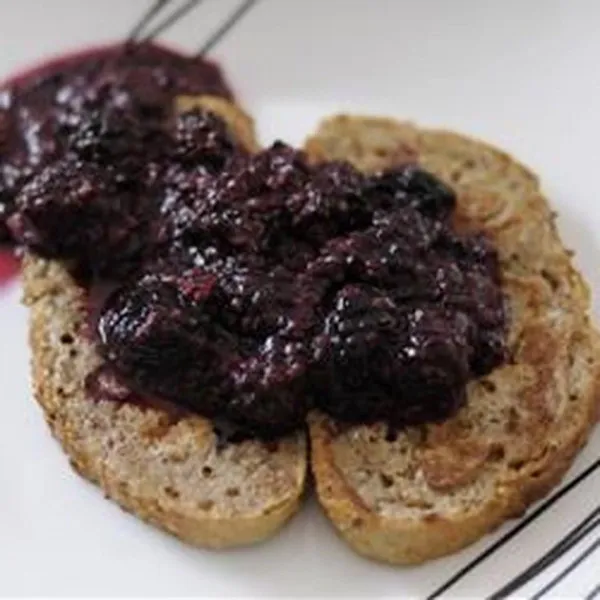 Volkoren Franse Toast Met Braambessencompote