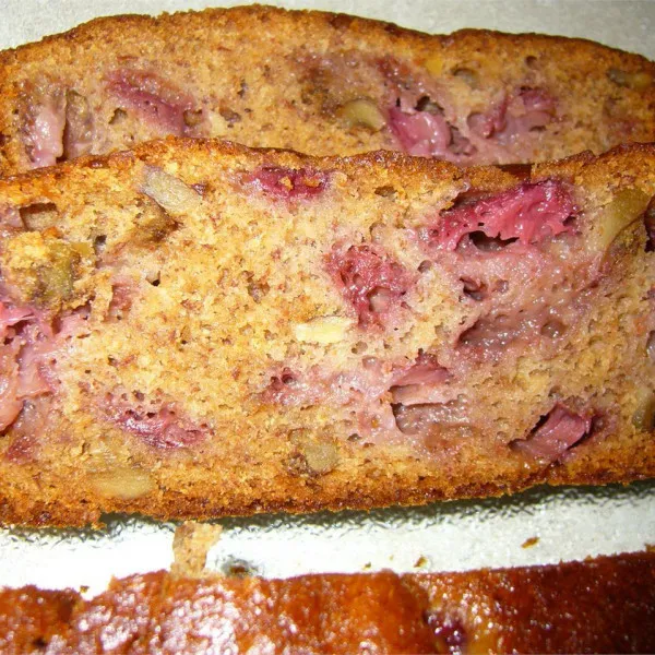 Volkoren Bananen- en Aardbeienbrood