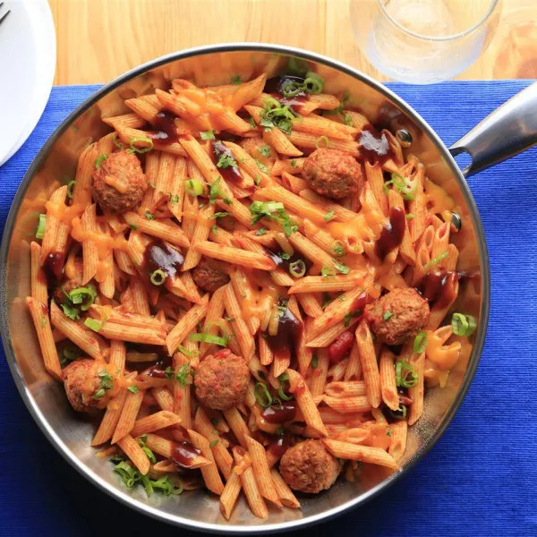 Eenvoudige Gerookte Penne en Gehaktballen