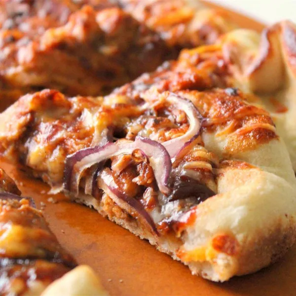 Snelle en Gemakkelijke BBQ Kip Pizza