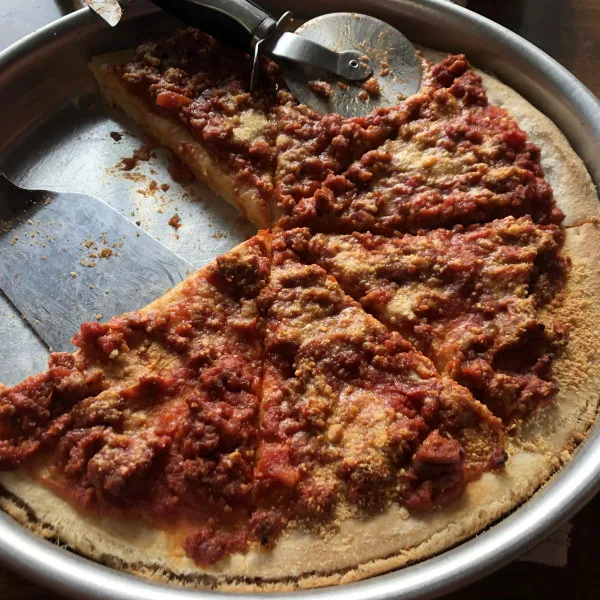 Chicago Stijl Gevulde Pizza