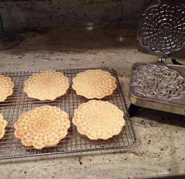 Pizzelles IV