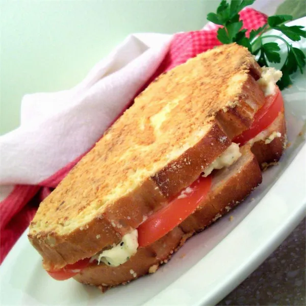 Heerlijke Gourmet Kaas En Pesto Gegrilde Sandwiches
