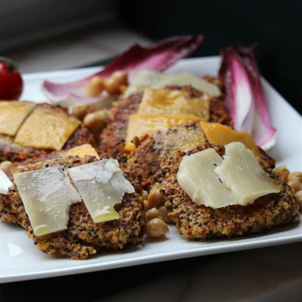 Zwitserse Quinoa Burger met Dijonmosterd