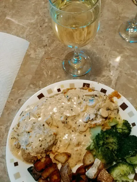 Rahmschnitzel (Duitse escalope in romige champignonsaus)