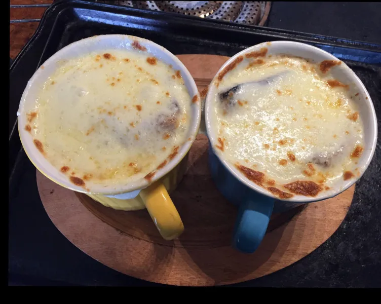 Franse Uiensoep Met Gouden Knoflook