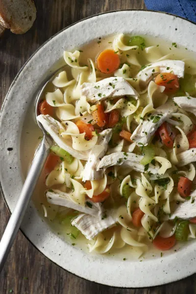 Kip en Noodles Soep met Citroen en Gember