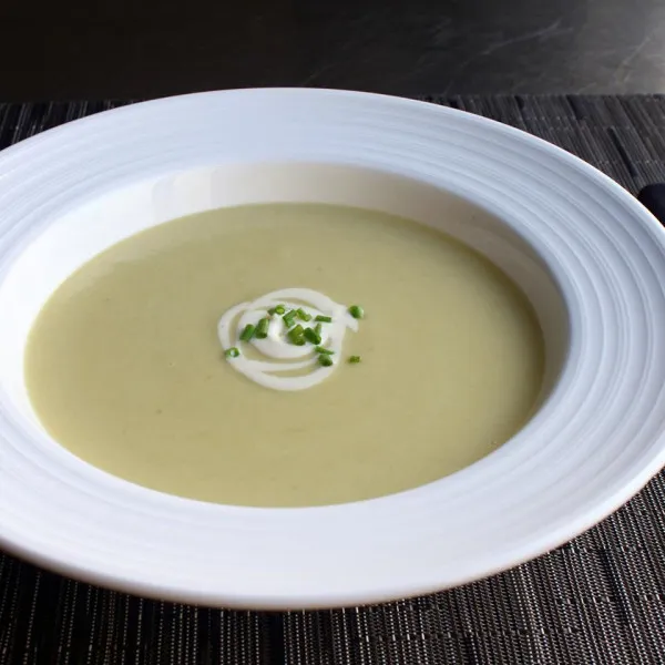 Aardappel- en Preisoep (Vichyssoise)
