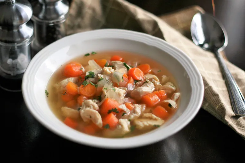 Snelle Kippenbouillon