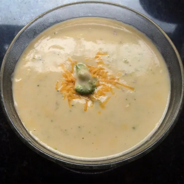 Eenvoudige Broccolisoep Met Kaas
