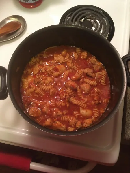 Gemakkelijke Worst En Pasta Soep
