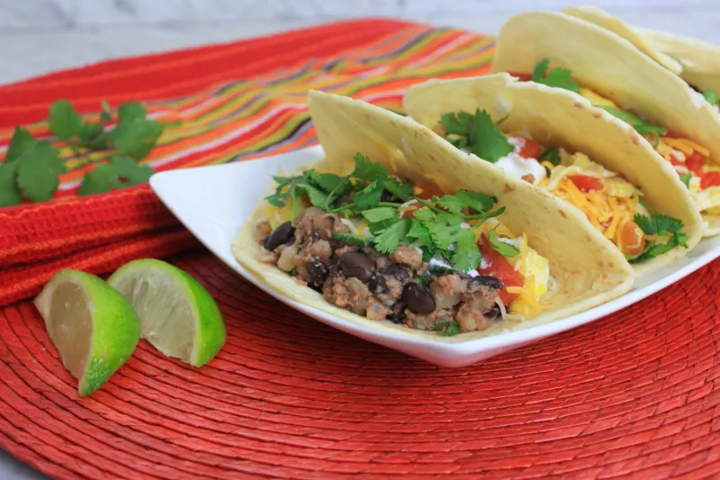 Ontbijt Tacos Met Gehackt Uit Blik
