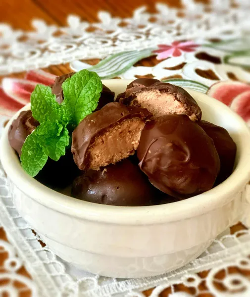 Frambozen Fudge Truffels